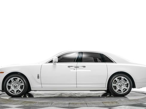 Used 2010 Rolls-Royce Ghost RWD image 6