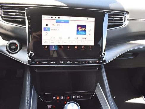 Used 2024 Jeep Wagoneer L Series II w/ Premium Group I image 21