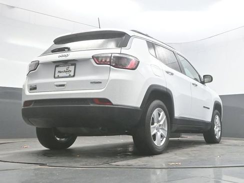 Used 2022 Jeep Compass Latitude image 39