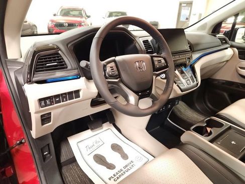 Certified 2025 Honda Odyssey Elite image 12