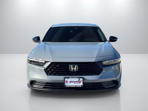 Used 2025 Honda Accord SE image 2