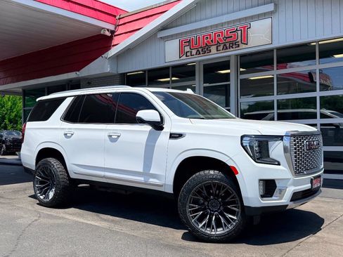 Used 2022 GMC Yukon Denali AWD/4WD image 1