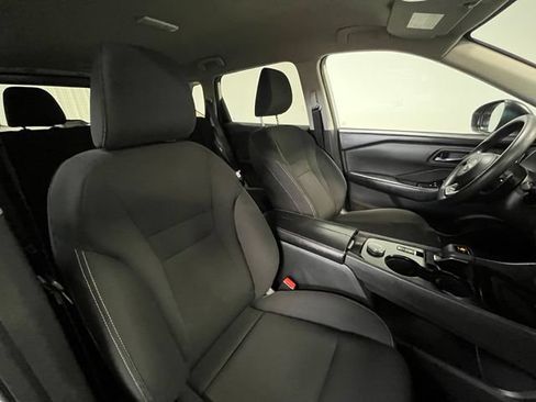 Used 2024 Nissan Rogue S AWD/4WD image 9