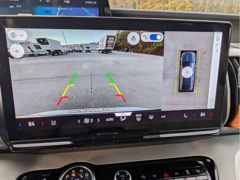 Certified 2025 Ford Expedition Active image 23