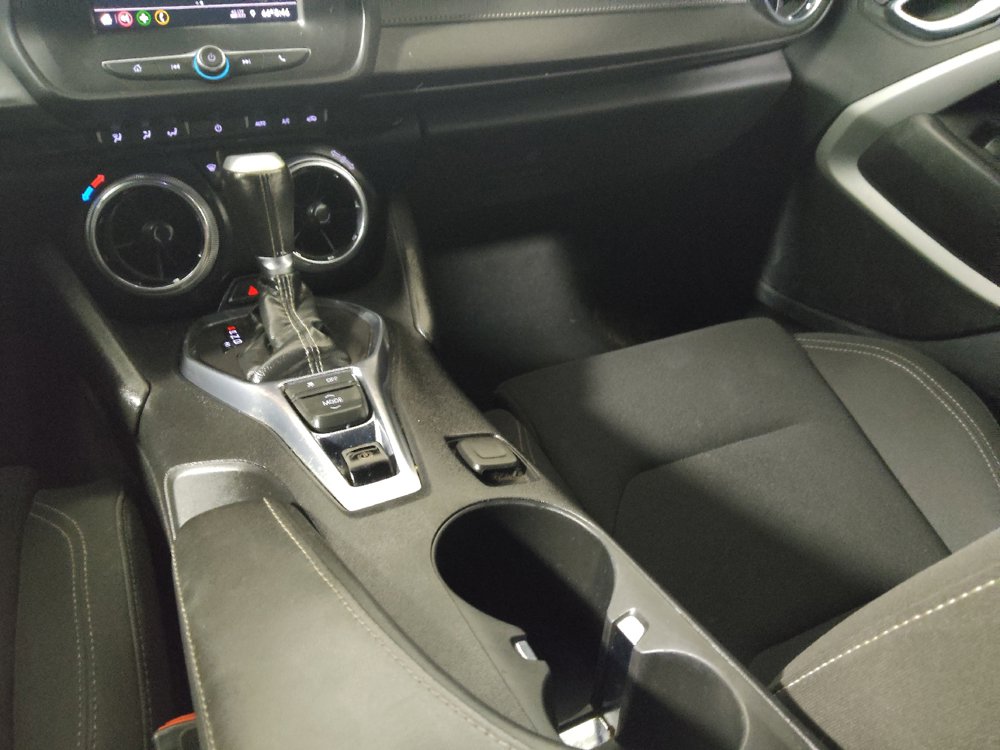 Used 2020 Chevrolet Camaro LT RWD image 26