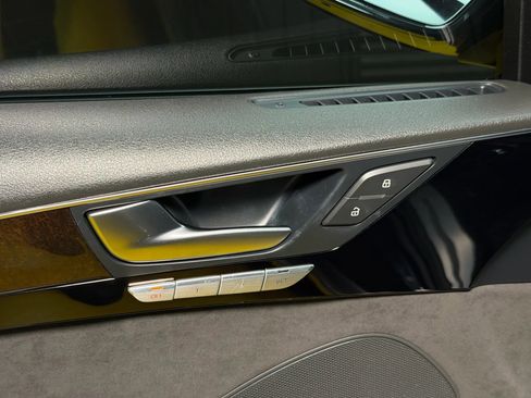 Used 2012 Audi A8 L 4.2 image 34