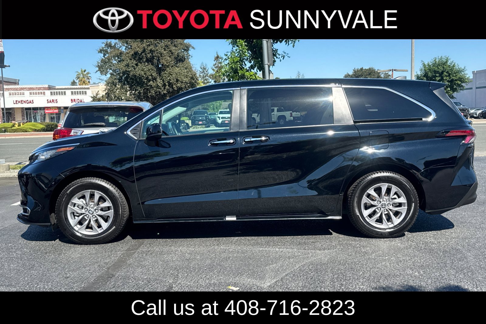 Certified 2022 Toyota Sienna XLE AWD/4WD image 4