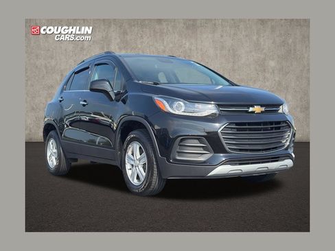 Used 2019 Chevrolet Trax LT w/ LT Convenience Package AWD/4WD image 1