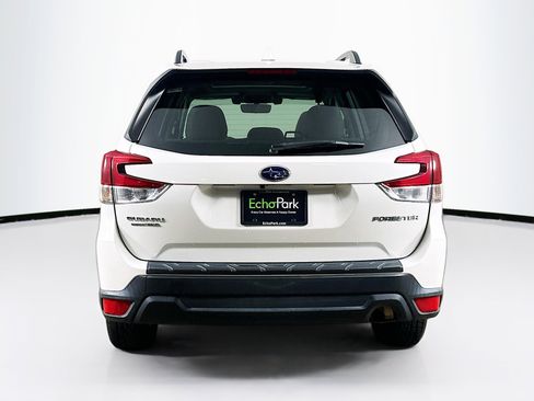 Used 2019 Subaru Forester Premium AWD/4WD image 7