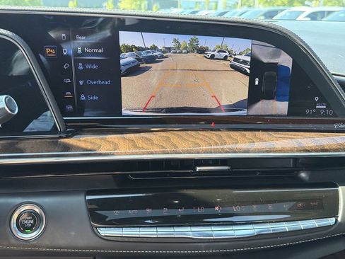 Used 2022 Cadillac Escalade Sport Platinum AWD/4WD image 31