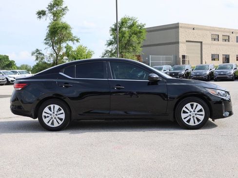 Used 2025 Nissan Sentra S FWD image 7