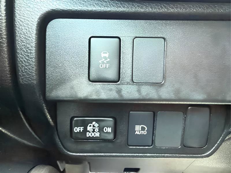 Used 2020 Toyota Tacoma SR5 AWD/4WD image 43