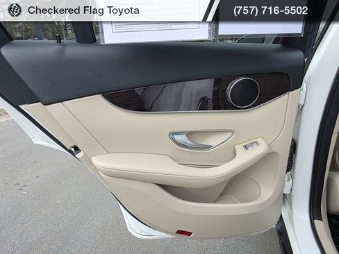 Used 2022 Mercedes-Benz GLC 300 4MATIC image 44