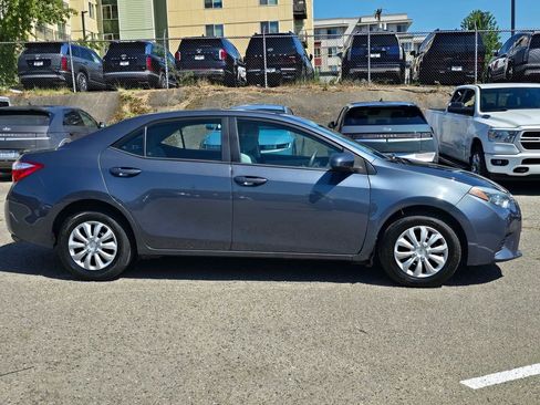 Used 2015 Toyota Corolla LE FWD image 8