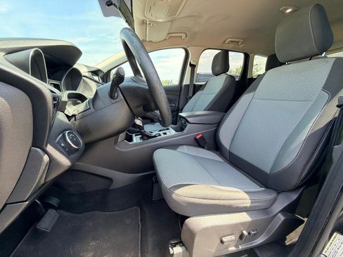 Used 2019 Ford Escape SE FWD image 12