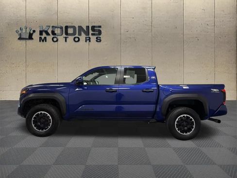 Used 2024 Toyota Tacoma TRD Off-Road AWD/4WD image 4