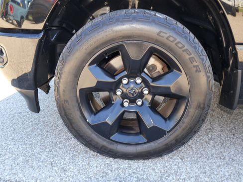 Used 2019 RAM 1500 Big Horn image 14