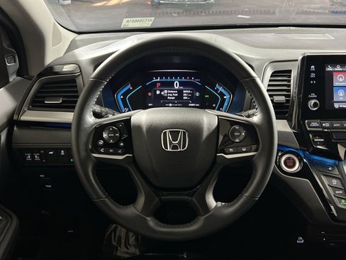 Used 2022 Honda Odyssey Touring image 16