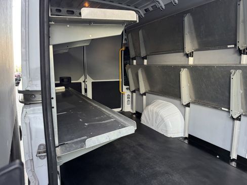Used 2023 RAM ProMaster 3500 w/ Driver Convenience Group image 9