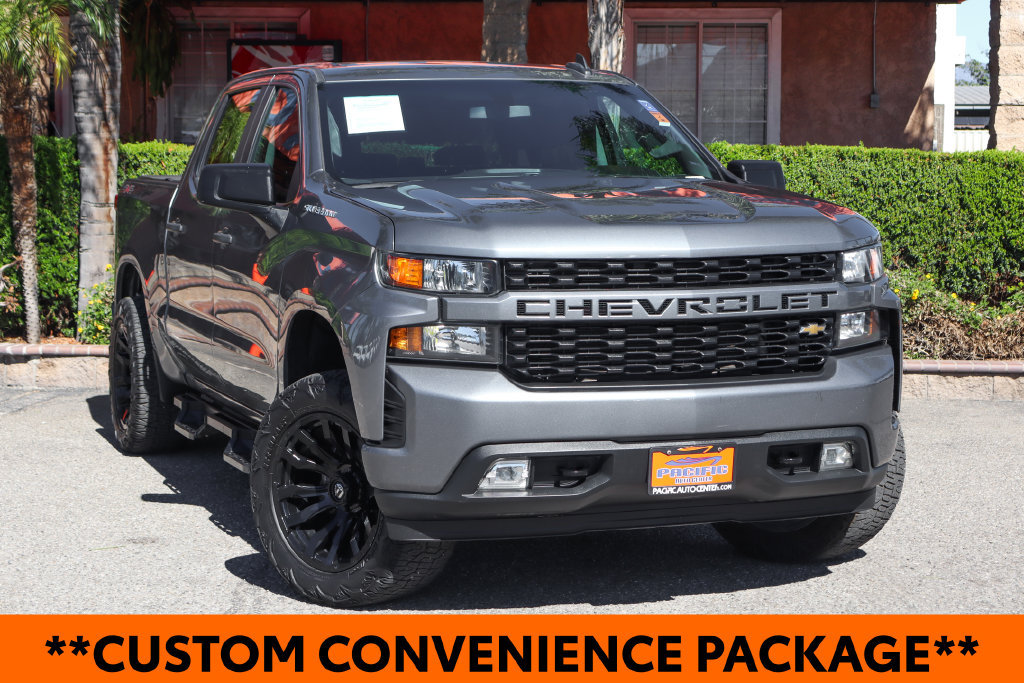 Used 2019 Chevrolet Silverado 1500 Custom w/ Custom Convenience Package AWD/4WD image 2