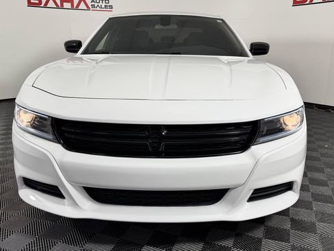 Used 2022 Dodge Charger SXT w/ Blacktop Package RWD image 9