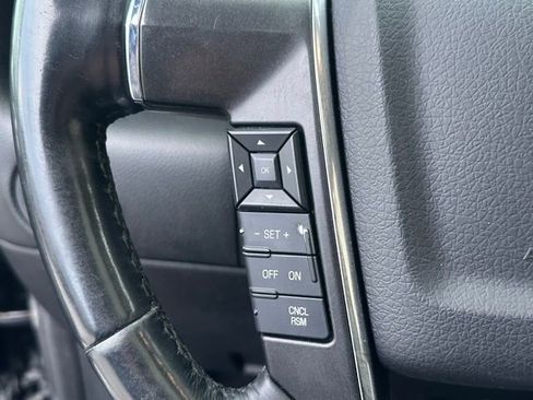 Used 2016 Lincoln Navigator Select image 5