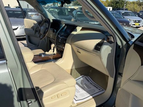 Used 2011 INFINITI QX56 2WD w/ Deluxe Touring Pkg image 25