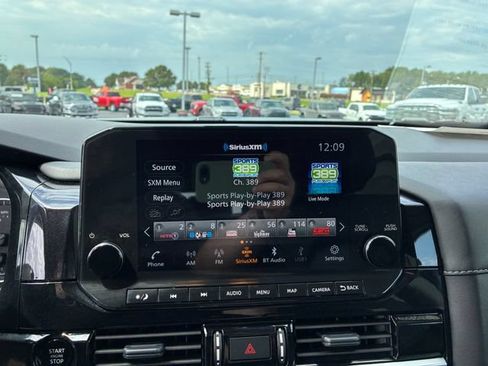 Certified 2025 Nissan Pathfinder SL FWD image 13