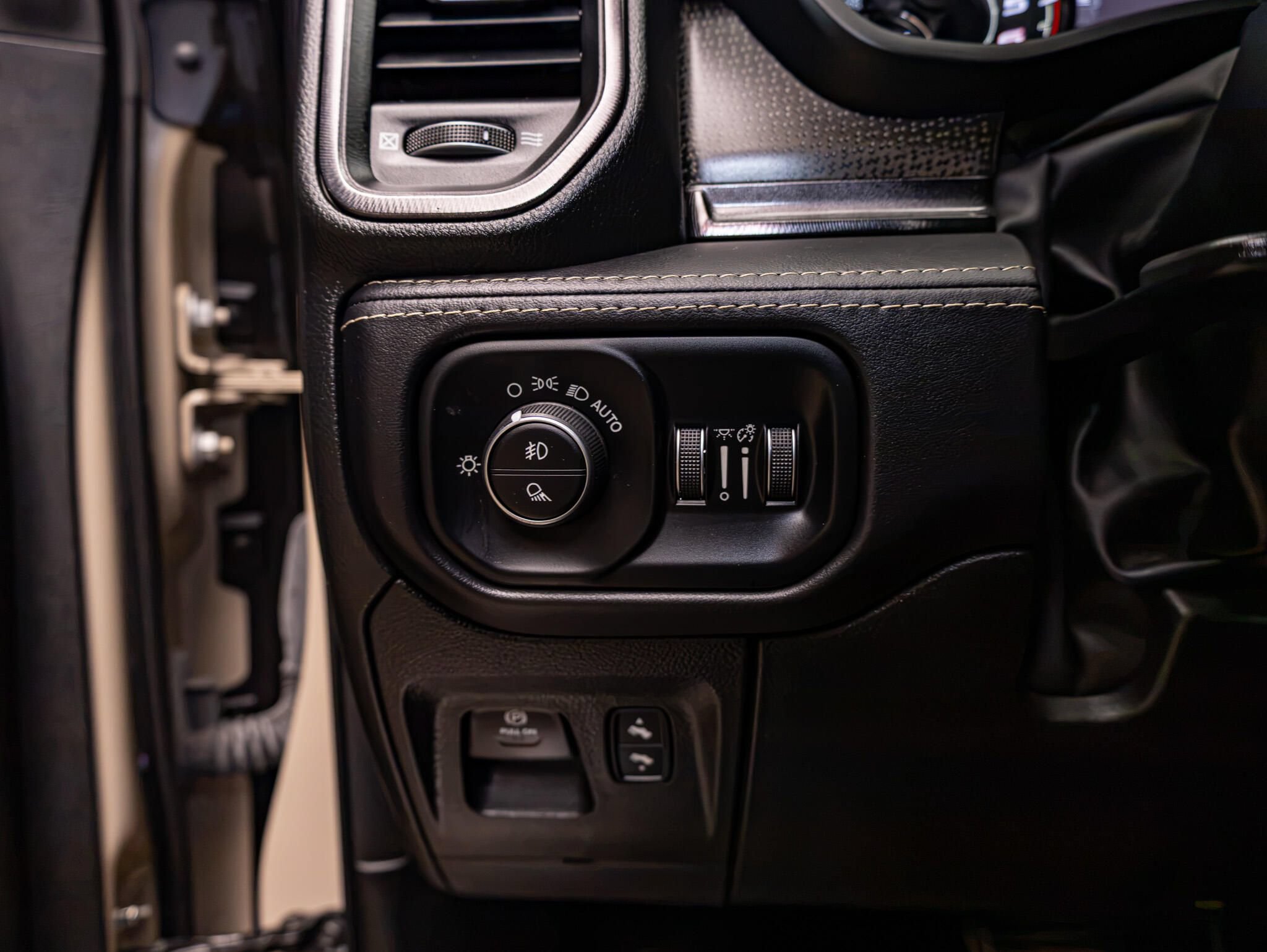 Used 2022 RAM 1500 TRX w/ TRX Level 2 Equipment Group AWD/4WD image 18