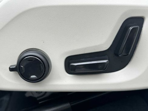 Used 2025 Volvo XC60 B5 Ultra w/ Protection Package Premier image 22