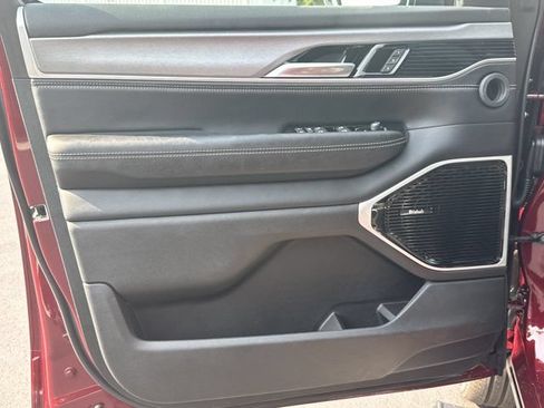 New 2026 Jeep Grand Wagoneer Limited AWD/4WD image 11