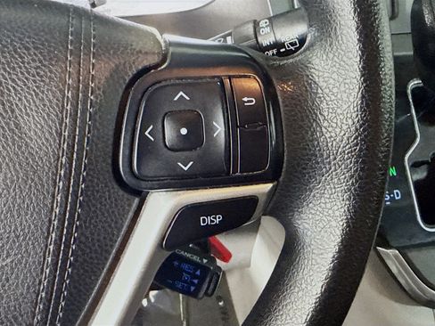 Used 2017 Toyota Sienna LE FWD image 15