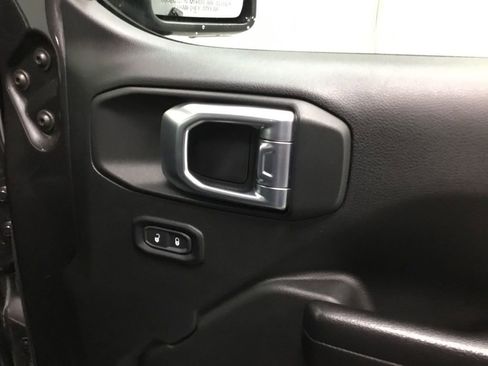 Used 2021 Jeep Wrangler Unlimited Willys image 24