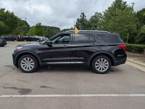 Certified 2023 Ford Explorer Limited w/ Equipment Group 301A AWD/4WD image 7