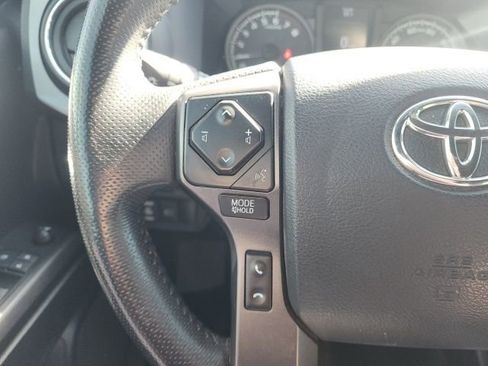 Used 2019 Toyota Tacoma TRD Off-Road w/ Technology Package image 33
