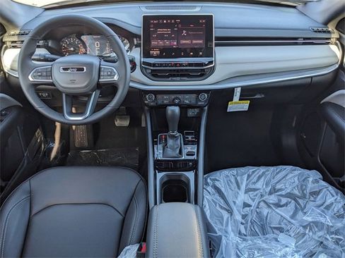 New 2025 Jeep Compass Limited w/ Sun & Sound Group image 13