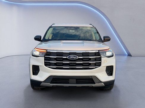 New 2026 Ford Explorer Active image 8