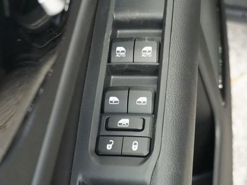 New 2026 Jeep Compass Latitude AWD/4WD image 32