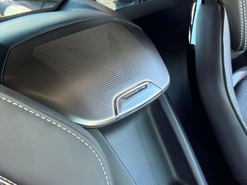Used 2021 Chevrolet Corvette Stingray Preferred Cpe w/ Z51 Performance Package RWD image 37