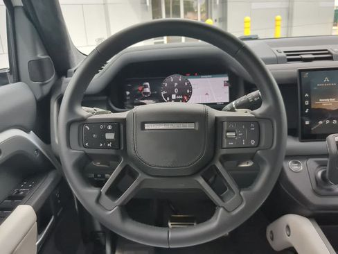 Certified 2025 Land Rover Defender 110 V8 AWD/4WD image 25