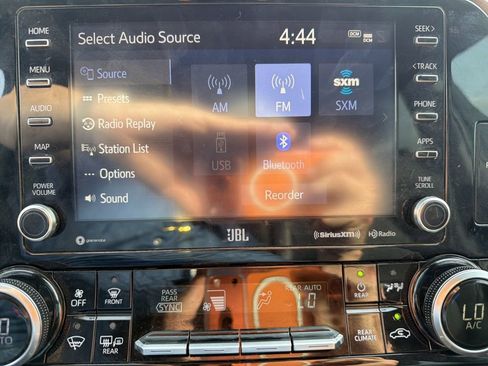 Used 2020 Toyota Highlander Limited image 41