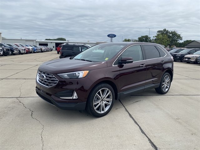 Used 2023 Ford Edge Titanium AWD/4WD image 3