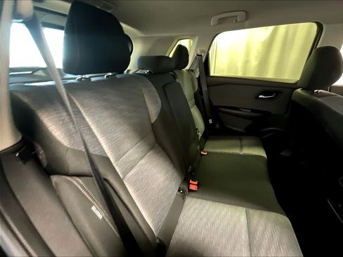 Certified 2023 Nissan Rogue SV AWD/4WD image 16