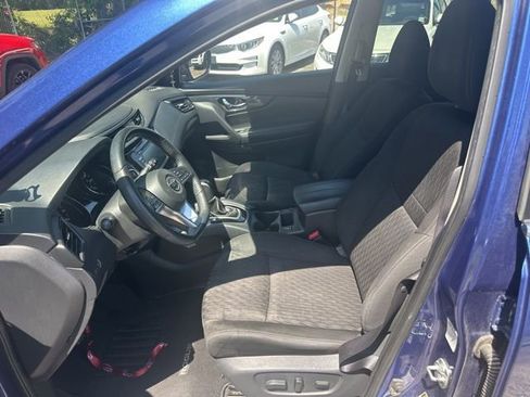 Used 2020 Nissan Rogue SV FWD image 8
