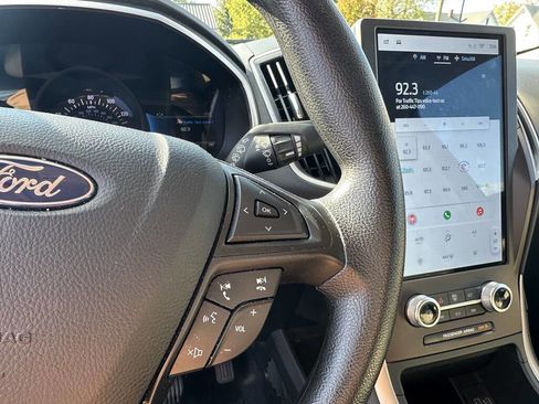 Used 2021 Ford Edge SE w/ Cargo Accessory Package image 19