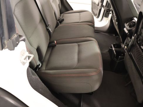 Used 2021 Jeep Wrangler Unlimited Rubicon AWD/4WD image 13