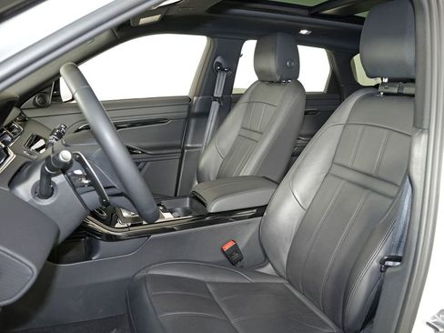 Used 2023 Land Rover Range Rover Evoque R-Dynamic S image 5