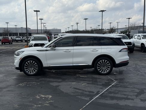 Used 2022 Lincoln Aviator Reserve image 11