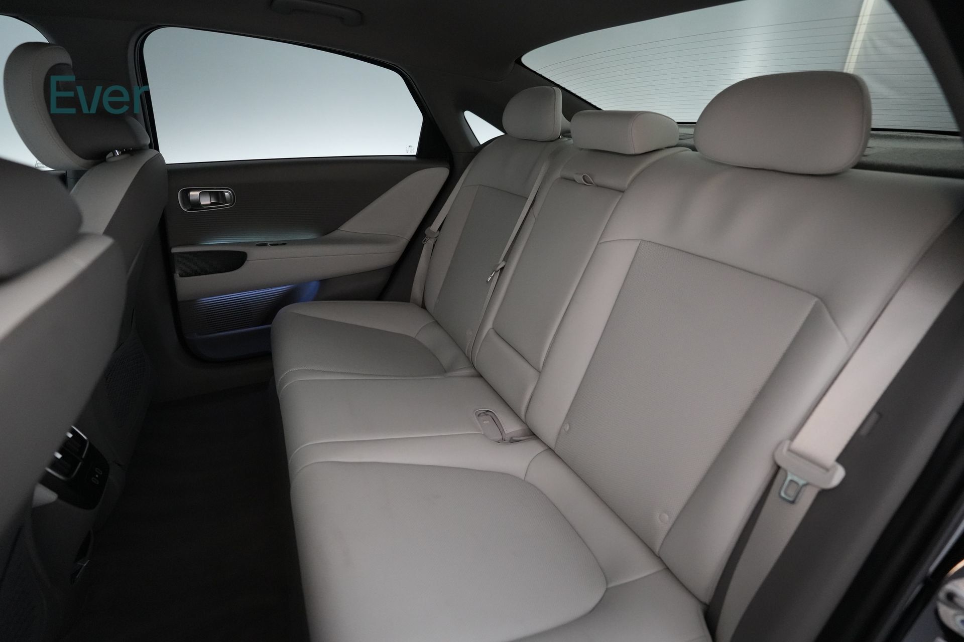 Used 2025 Hyundai Ioniq 6 SEL RWD image 22
