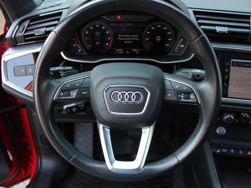 Used 2020 Audi Q3 2.0T Prestige w/ Prestige Package image 19